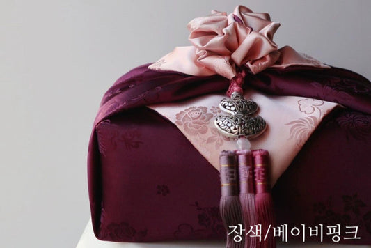 Reusable Korean bojagi gift wrap made with high-quality fabric. Inspired by traditional Korean wrapping cloth, it offers a sustainable, elegant, and heartfelt way to present meaningful gifts for all occasions.